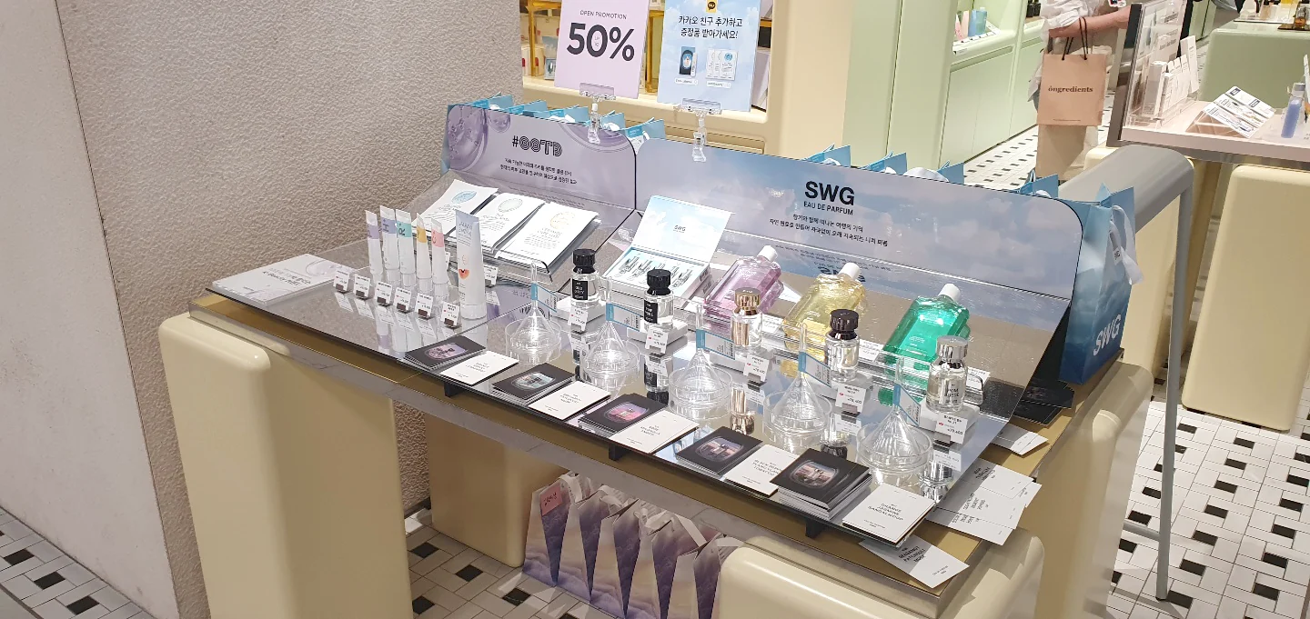 SWG 백화점 미니 팝업스토어 — POSM 프로젝트 · 킬슨 스튜디오